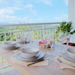 Suite Sunset - Balcon avec table dressée