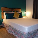 Terre et Passion - Suite Sunset -Chambre lumineuse